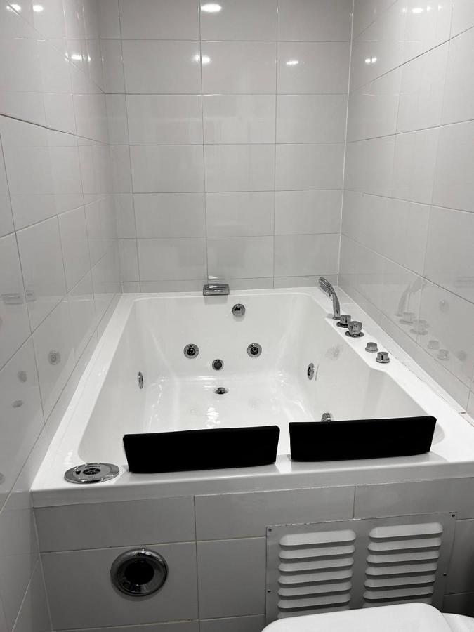 #2# Apartamento Jacuzzi Xl Sevilla Centro Kültér fotó
